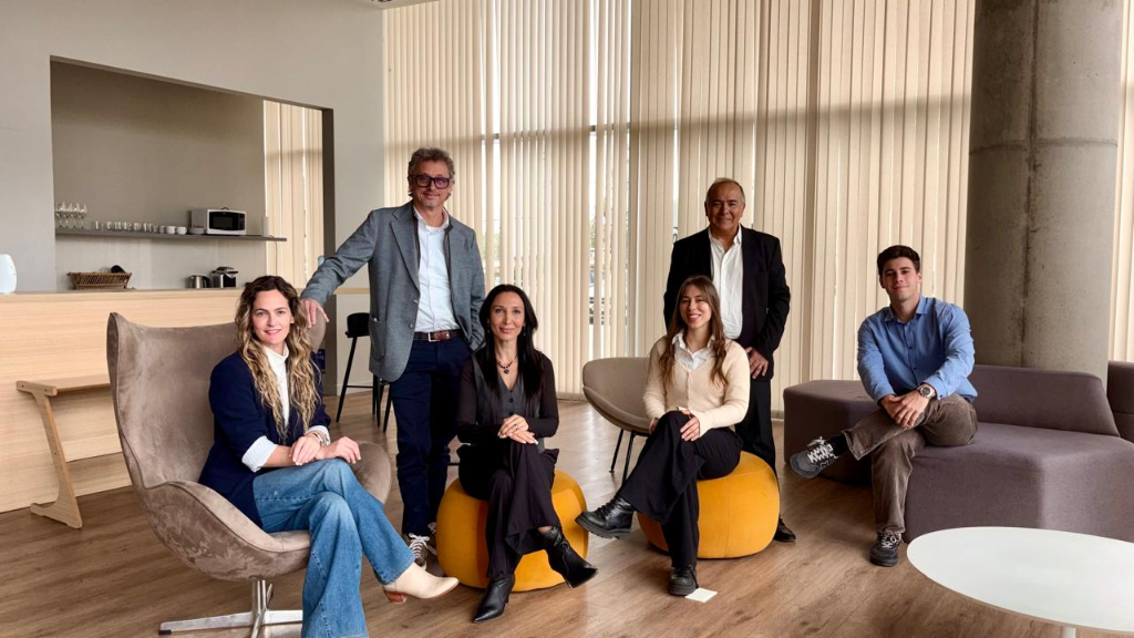 NUESTRO EQUIPO